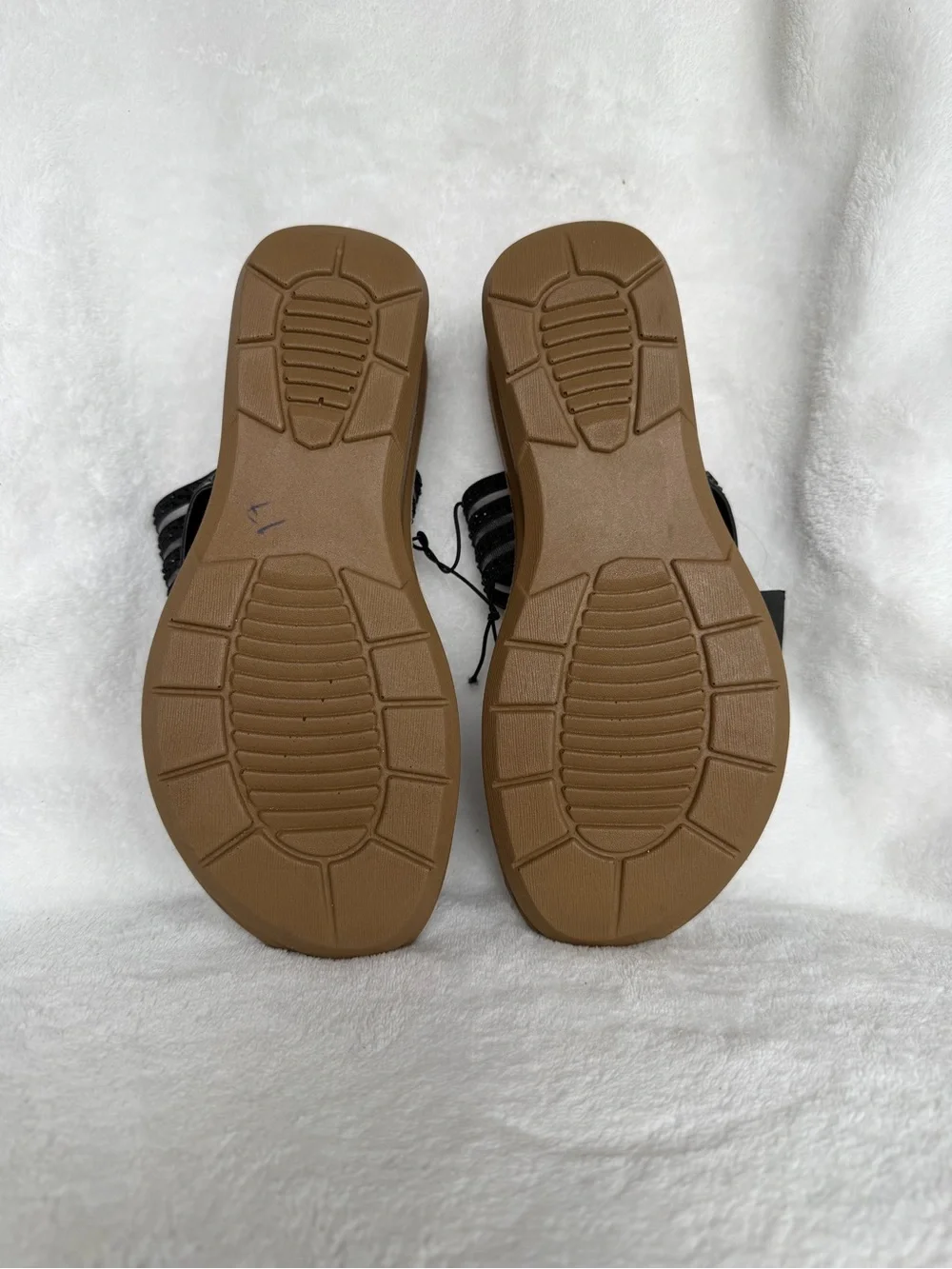 Daisy Fuentes slide sandals